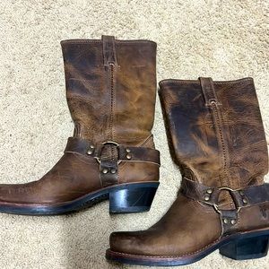 Frye vintage leather boots size 8.5.